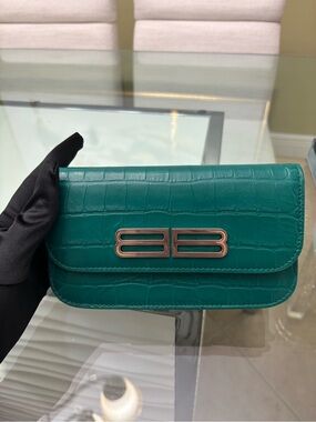 Authentic Balenciaga Gossip Wallet on Chain (WOC) in Jade green